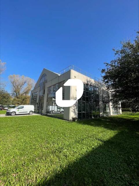 OFFRE A SAISIR - 164 m&sup2; divisibles &agrave; partir de 79 m&sup2; 1572 38320 Eybens