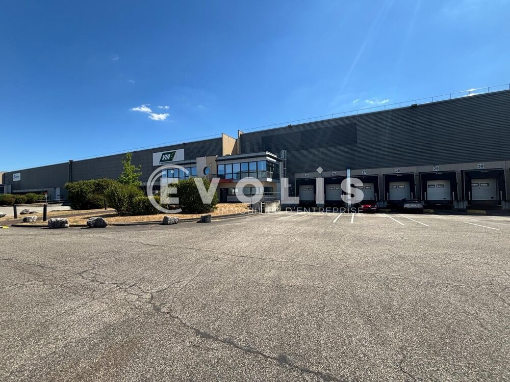   Locaux d'activité - A LOUER - 21 112 m² divisibles à partir de 4 535 m² Genas