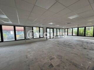   Bureaux - A LOUER - 430 m² divisibles à partir de 201 m² Merignac
