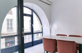   Bureaux - A LOUER - 278 m² non divisibles Paris 8
