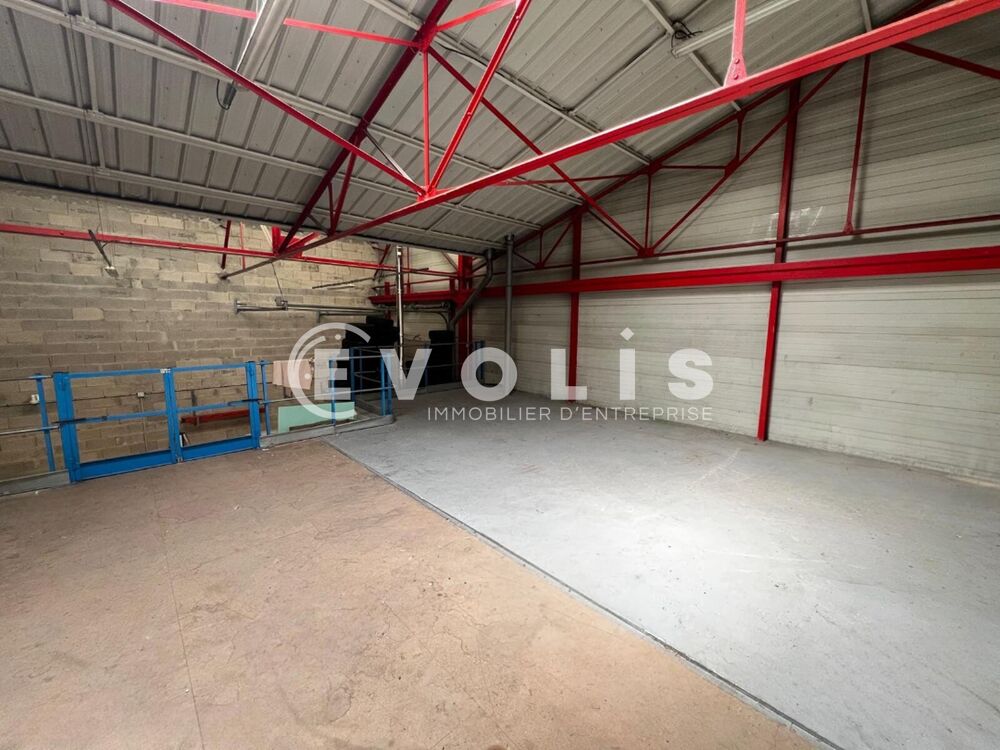   Locaux d'activité - A VENDRE - 982 m² non divisibles Chilly mazarin