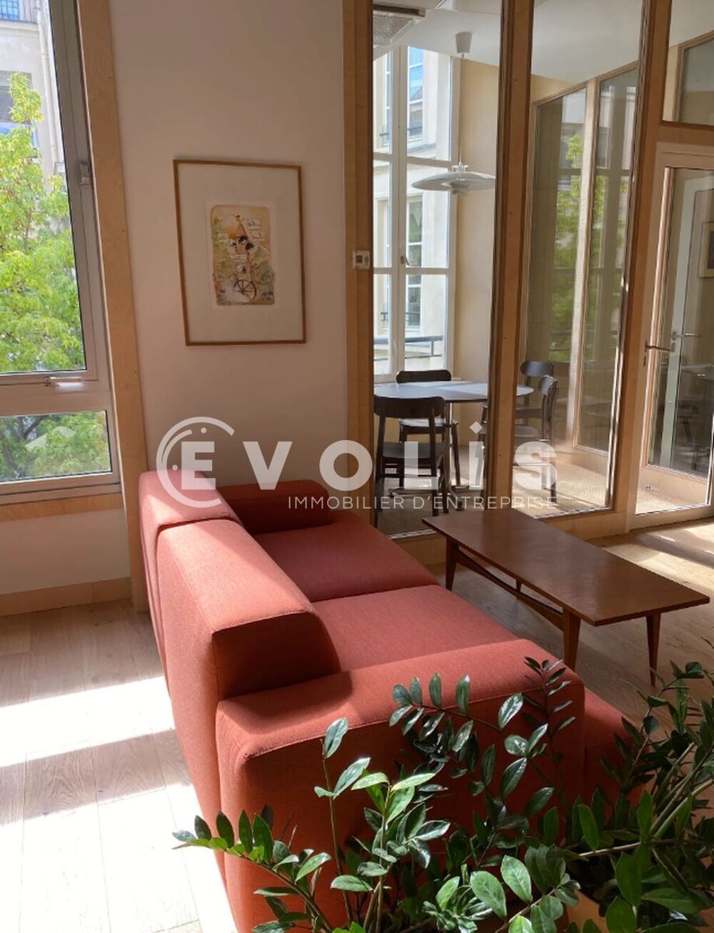   Bureaux - A LOUER - 262 m² non divisibles Paris 2