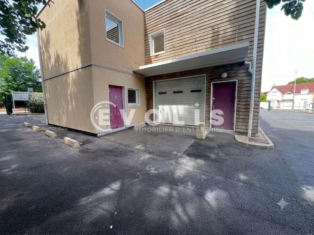   Locaux d'activité - A VENDRE - 520 m² non divisibles Gometz le chatel