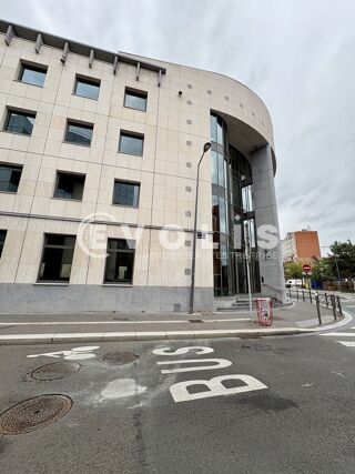   Bureaux - A LOUER - 2 787 m² divisibles à partir de 458 m² Lille