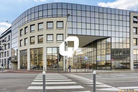 LOCAUX RATIONNELS AVEC PARKINGS - 124 m&sup2; non divisibles 2687 92130 Issy les moulineaux