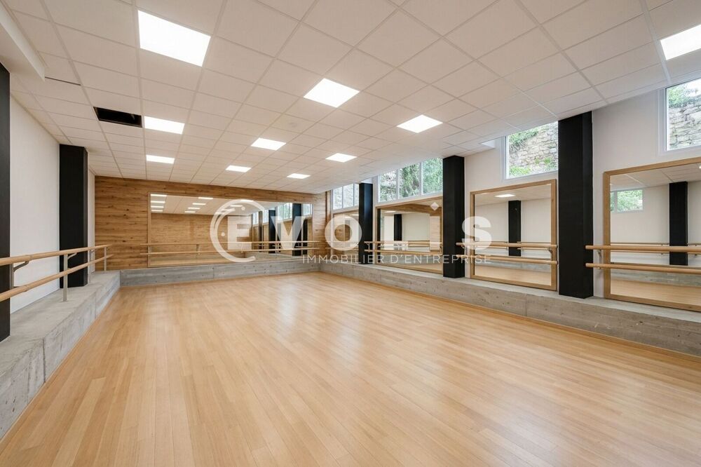   Locaux d'activité - A VENDRE OU A LOUER - 126 m² non divisibles Malakoff