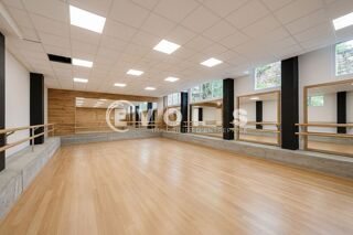   Locaux d'activité - A VENDRE OU A LOUER - 126 m² non divisibles Malakoff