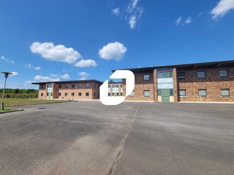 Bureaux - A LOUER - 2&nbsp;600 m&sup2; divisibles &agrave; partir de 1&nbsp;300 m&sup2; 30000 91540 Mennecy