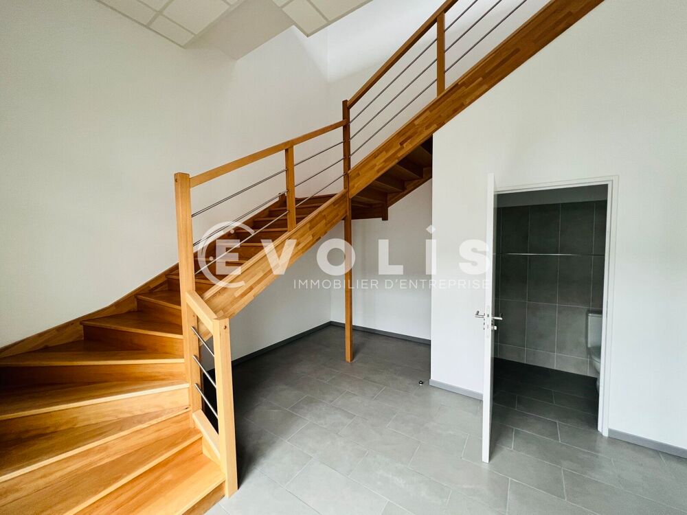   Locaux d'activité - A VENDRE - 580 m² divisibles à partir de 290 m² Lieusaint