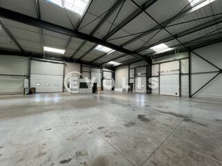   Locaux d'activité - A LOUER - 2 259 m² non divisibles Lesquin