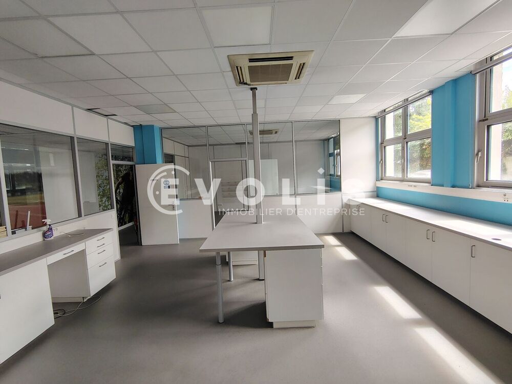   Locaux d'activité - A VENDRE - 805 m² non divisibles Villiers sur marne