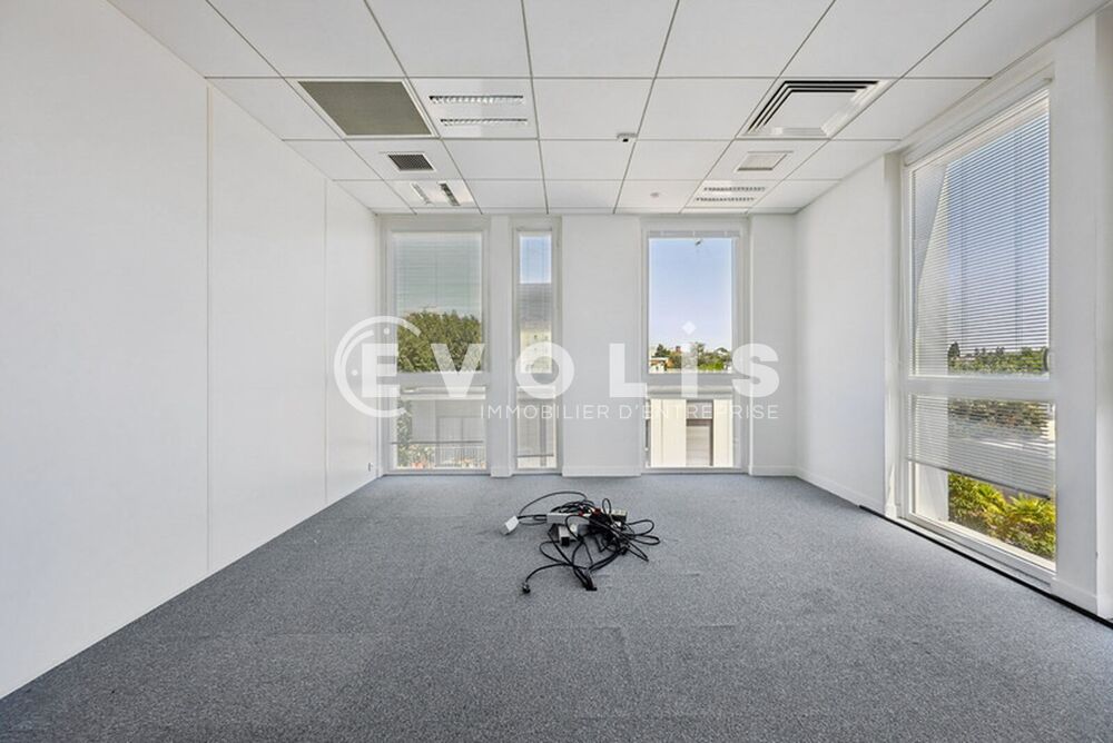   Bureaux - A LOUER - 252 m² non divisibles Nogent sur marne
