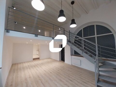 BUREAUX RENOVES EN RDC - NANTES CENTRE - 84 m&sup2; non divisibles 305000 44000 Nantes