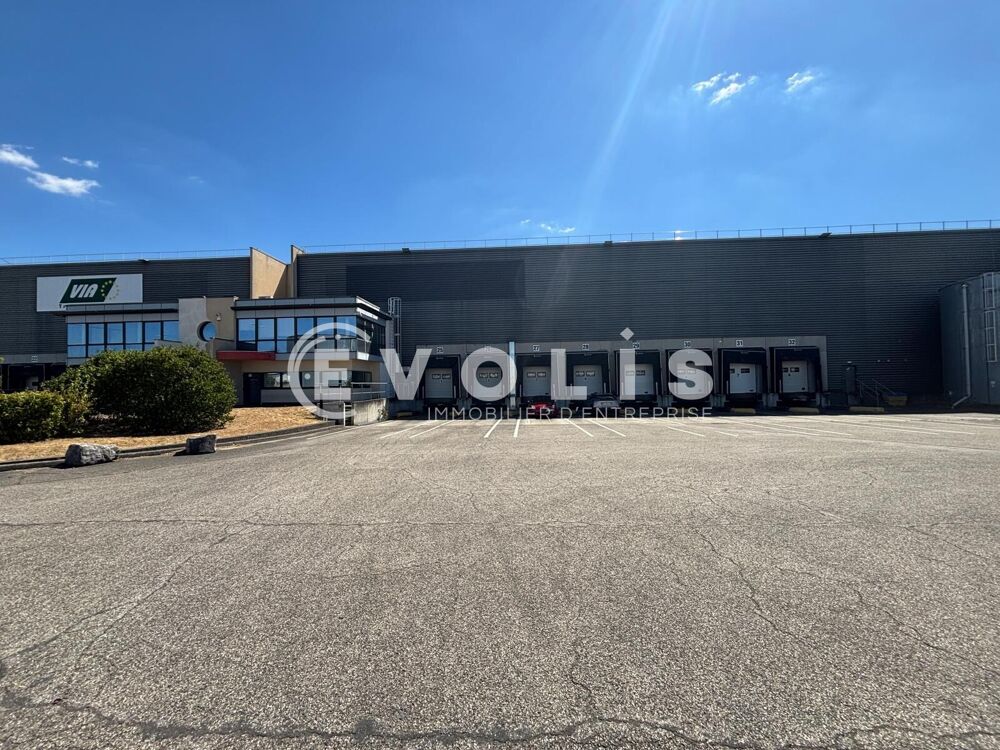   Locaux d'activité - A LOUER - 21 112 m² divisibles à partir de 4 535 m² Genas
