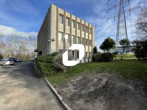 Bureaux - A LOUER - 216 m² divisibles à partir de 81 m² 1688 91430 Igny