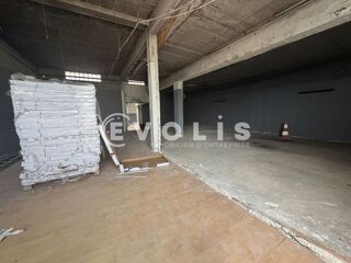   Locaux d'activité - A LOUER - 376 m² divisibles à partir de 123 m² Chevilly larue