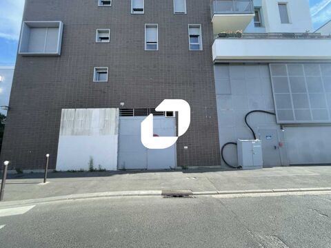 LOCAUX  D'ACTIVITE EN CENTRE VILLE - 606 m&sup2; non divisibles 1200000 94200 Ivry sur seine