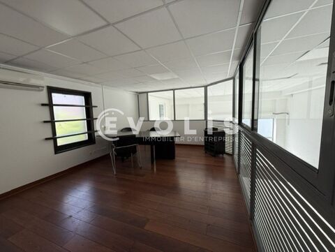   Locaux d'activité - A LOUER - 534,63 m² non divisibles 