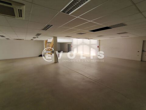   Locaux d'activité - A LOUER - 805 m² non divisibles 