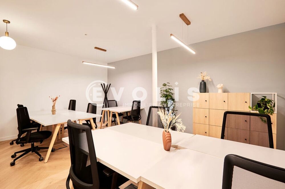   Bureaux - A LOUER - 298 m² non divisibles Paris 2
