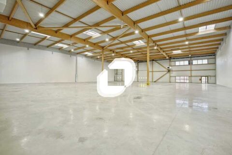 Locaux d'Activit&eacute;s - A LOUER - 4&nbsp;635 m&sup2; divisibles &agrave; partir de 2&nbsp;314 m&sup2; 57938 95380 Louvres