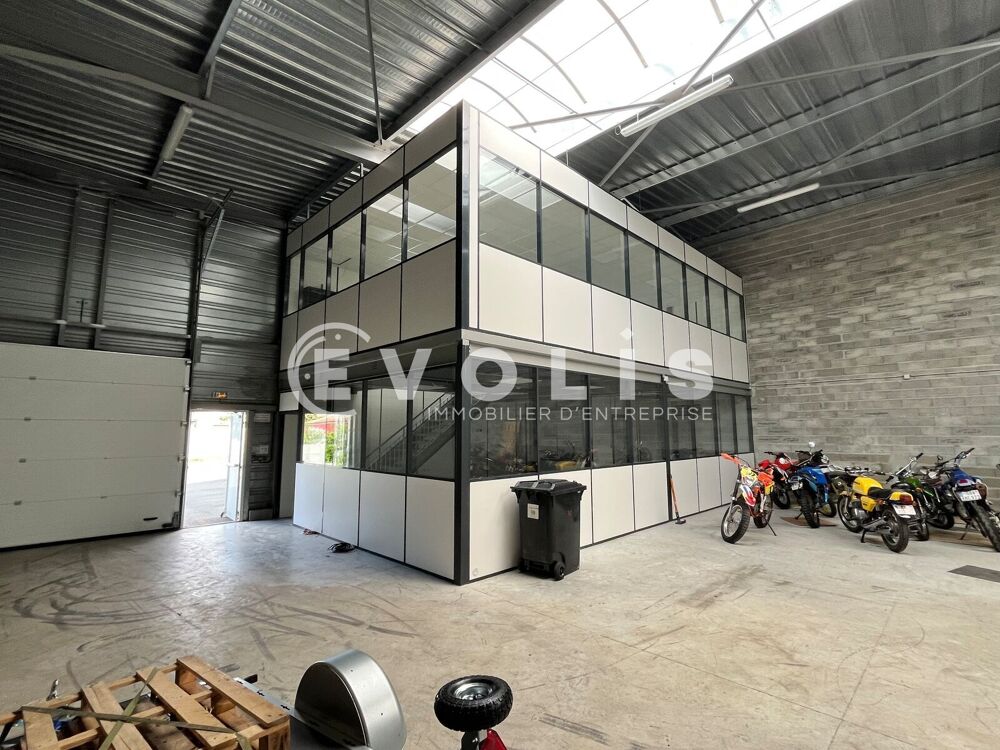   LOCAL FONCTIONNEL - 342 m² non divisibles Yvrac
