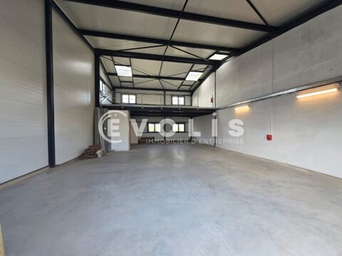   Locaux d'activité - A LOUER - 208 m² non divisibles 