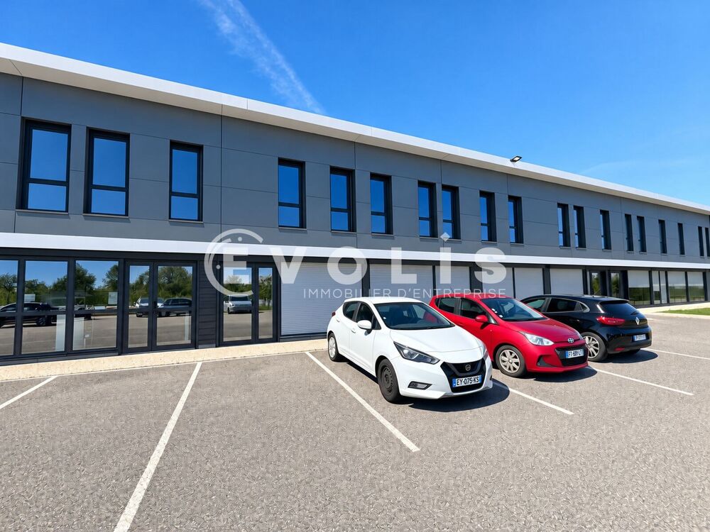   Locaux d'activité - A LOUER - 196 m² non divisibles 
