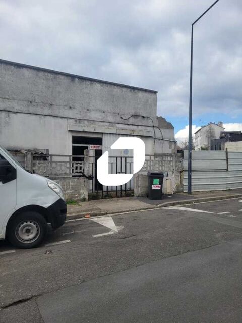 Locaux d'Activit&eacute;s - A VENDRE - 247 m&sup2; non divisibles 410000 93200 Saint denis