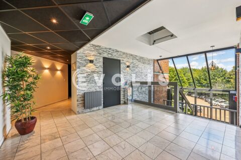   Bureaux - A LOUER - 259 m² divisibles à partir de 35 m² 
