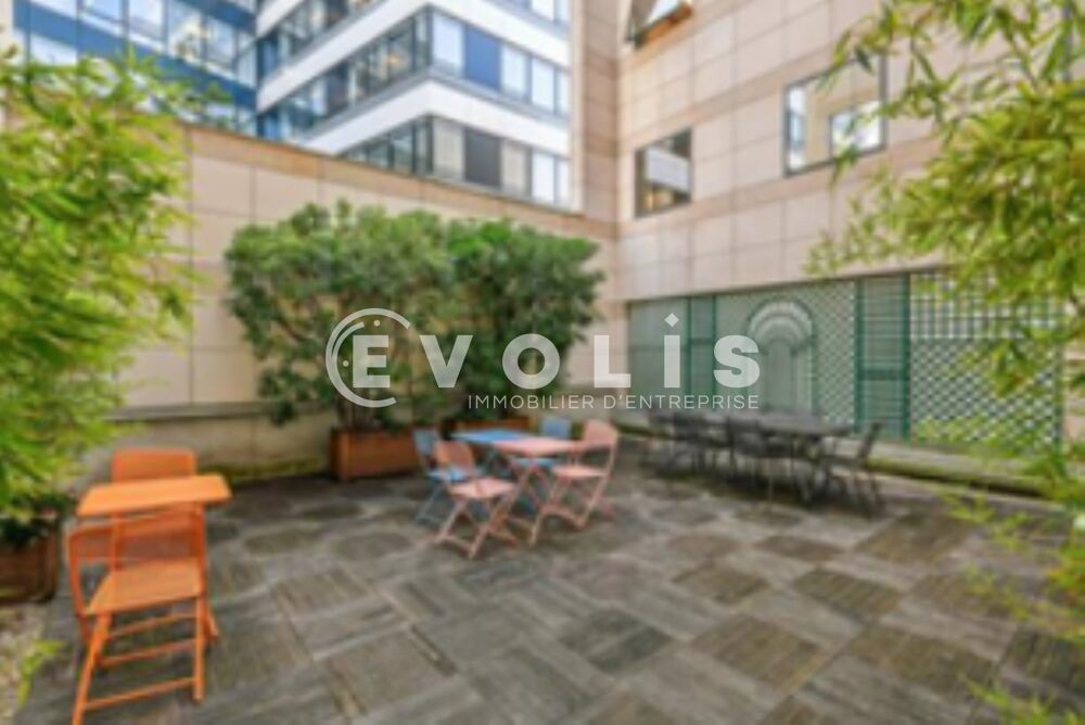   Bureaux - A LOUER - 140 m² non divisibles Levallois perret