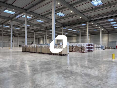 Entrep&ocirc;ts - A LOUER - 48&nbsp;100 m&sup2; divisibles &agrave; partir de 6&nbsp;000 m&sup2; 200417 62223 Saint laurent blangy