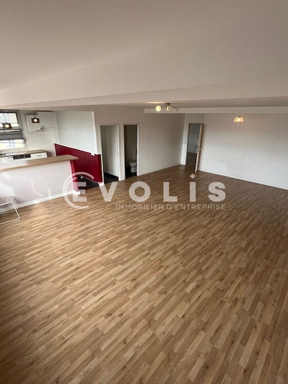   Bureaux - A VENDRE - 240 m² non divisibles 