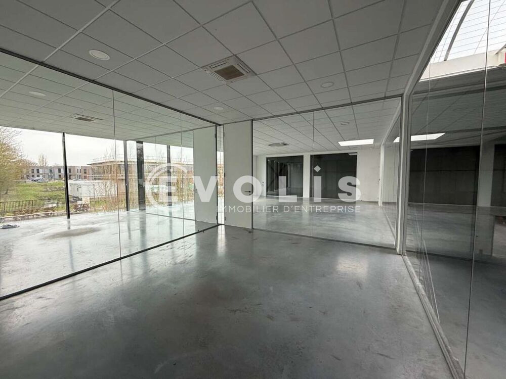  Locaux d'activité - A LOUER - 650 m² non divisibles Roncq