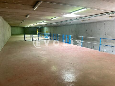   Locaux d'activité - A LOUER - 571 m² non divisibles 