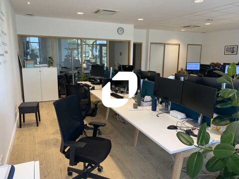 Bureaux et Locaux Commerciaux - A LOUER - 102 m&sup2; non divisibles 2150 44200 Nantes