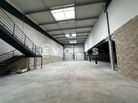   Locaux d'activité - A LOUER - 4 174 m² divisibles à partir de 784 m² 