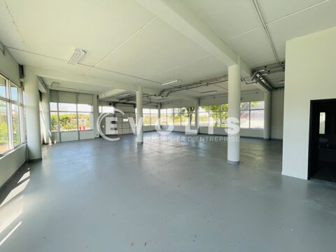   Locaux d'activité - A LOUER - 2 409 m² divisibles à partir de 227 m² 