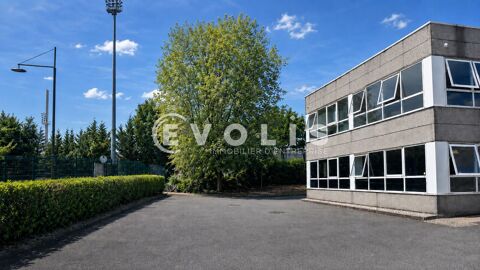   Locaux d'activité - A LOUER - 1 136 m² non divisibles 