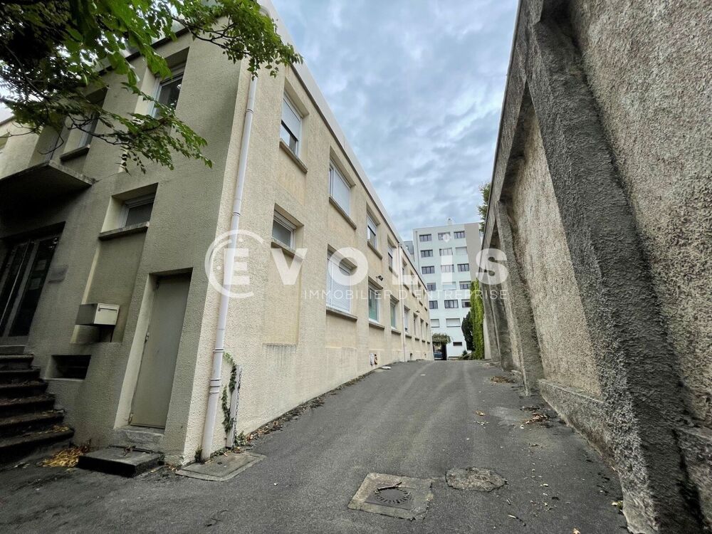   Bureaux - A VENDRE - 535 m² non divisibles Lyon 7