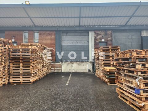 Locaux d'activit&eacute; - A LOUER - 411 m&sup2; non divisibles 2500 69800 Saint priest