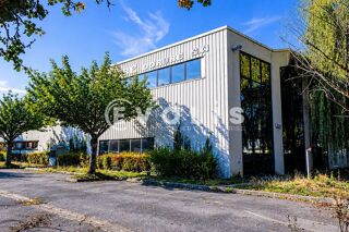  Locaux d'activité - A LOUER - 3 009 m² non divisibles Les ulis