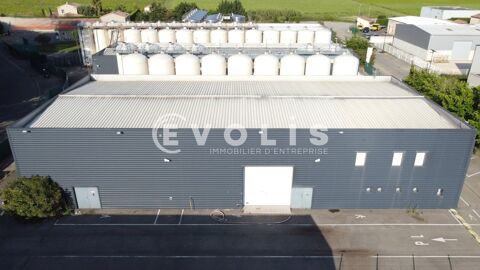   Locaux d'activité - A VENDRE - 682 m² non divisibles 