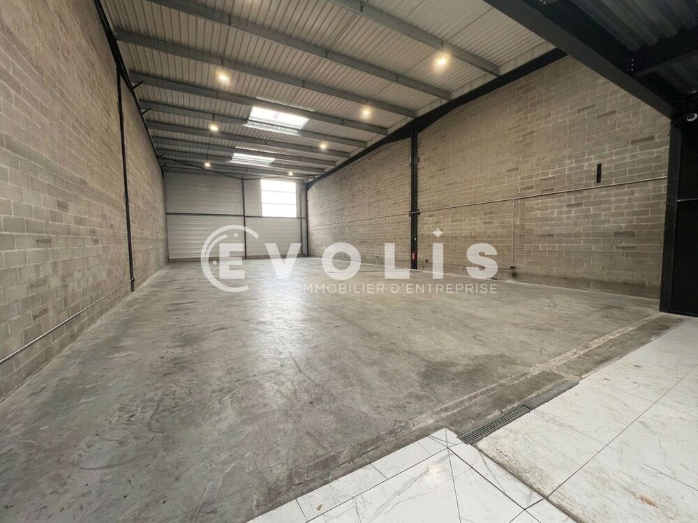   Locaux d'activité - A LOUER - 538 m² non divisibles Saint michel sur orge