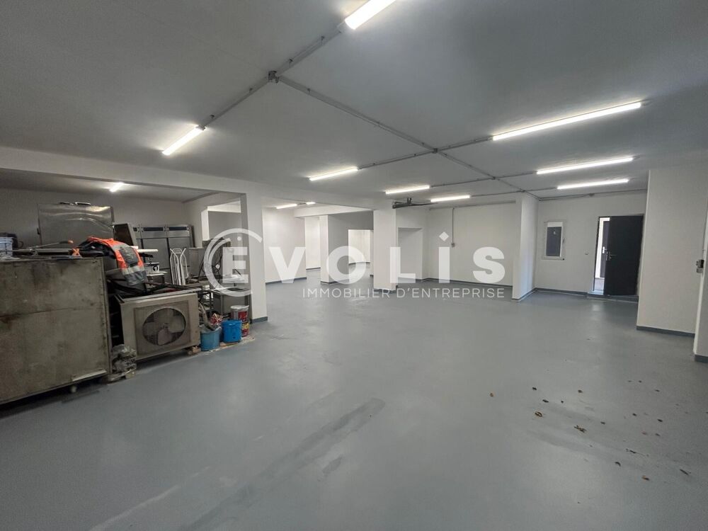   Locaux d'activité - A LOUER - 469 m² divisibles à partir de 189 m² 
