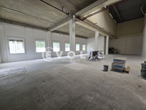   Locaux d'activité - A LOUER - 6 259 m² divisibles à partir de 237 m² 