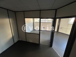   Bureaux - A VENDRE - 835 m² non divisibles Gradignan
