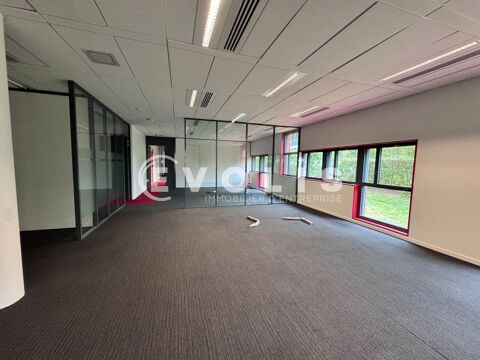   Bureaux - A VENDRE - 2 000 m² divisibles à partir de 300 m² 