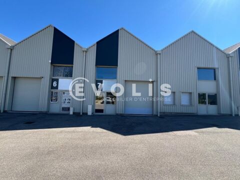 LOCAUX A LOUER - 122 m&sup2; non divisibles 1169 69740 Genas