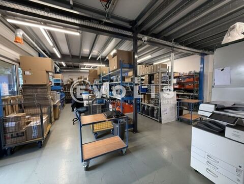   Locaux d'activité - A LOUER - 384 m² non divisibles 